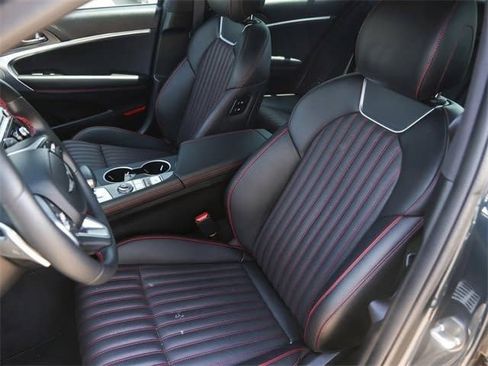 Used 2025 Genesis G70 2.5T w/ Sport Prestige Package image 9