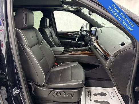 Used 2023 Cadillac Escalade Premium Luxury w/ Performance Package image 10