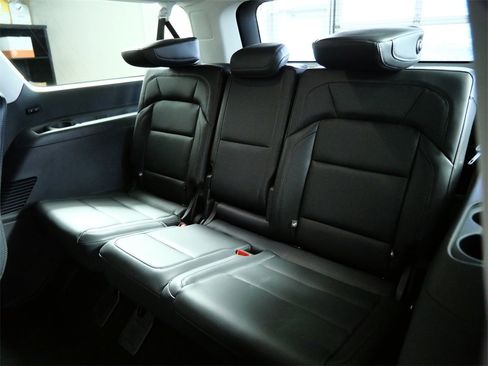 New 2025 Lincoln Navigator L Reserve image 17