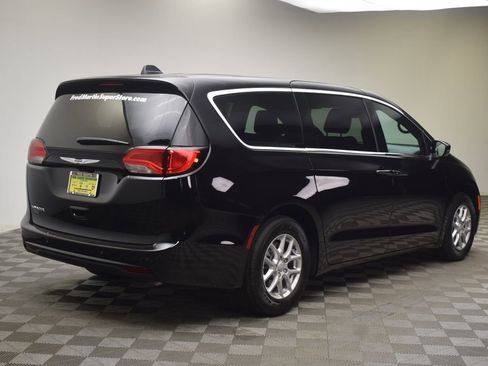 New 2026 Chrysler Voyager LX image 5