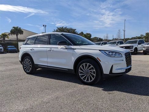 Used 2025 Lincoln Corsair Reserve w/ Rear Removable Package Tray image 2