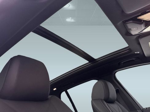 Used 2026 BMW X5 sDrive40i w/ Parking Assistance Package image 15