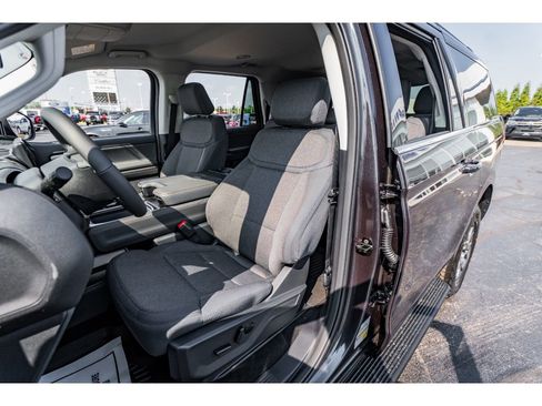 Used 2025 Ford Expedition Max Active image 8