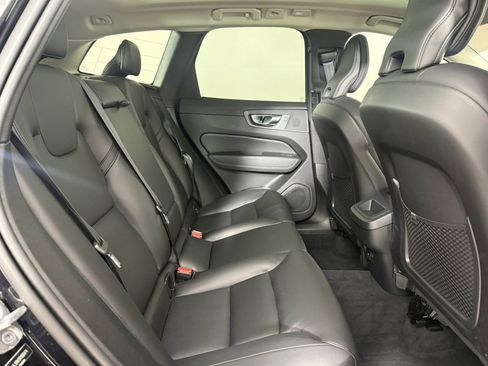 Used 2024 Volvo XC60 B5 Core image 14