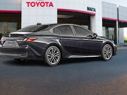 Used 2026 Toyota Camry XLE w/ Premium Plus Package AWD/4WD image 10