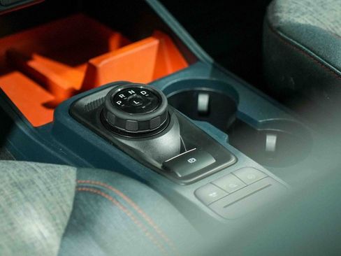 Used 2022 Ford Maverick XLT image 18