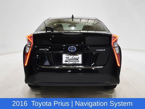 Used 2016 Toyota Prius Four image 5