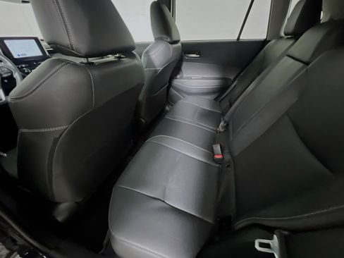 Used 2024 Toyota Corolla Cross XLE FWD image 29