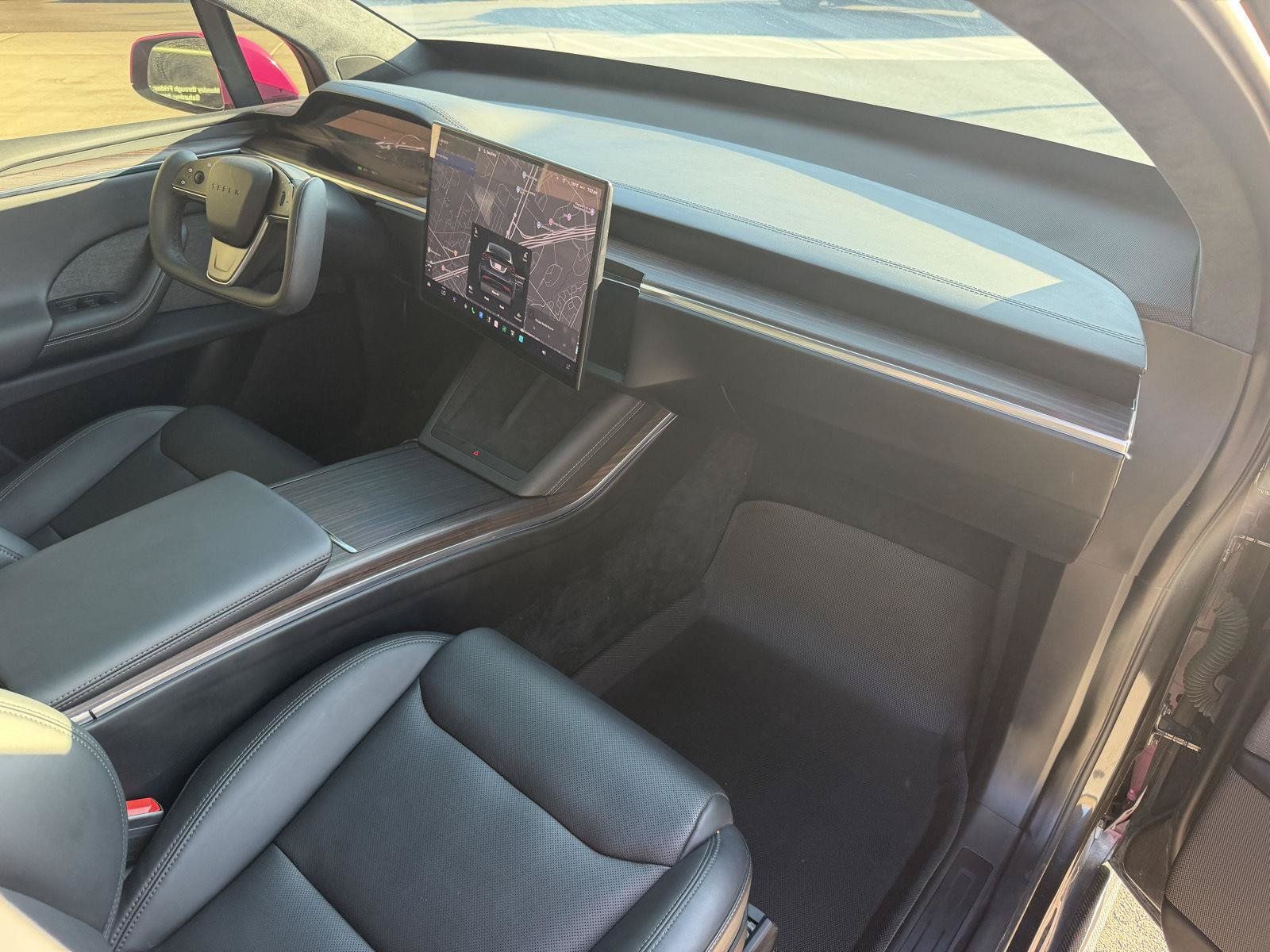 Used 2025 Tesla Model X AWD/4WD image 24