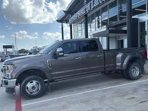 Used 2022 Ford F350 King Ranch w/ King Ranch Ultimate Package AWD/4WD image 3