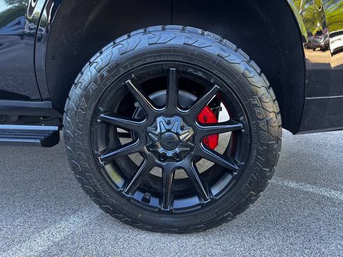 New 2026 GMC Yukon AT4 w/ AT4 Premium Package AWD/4WD image 32