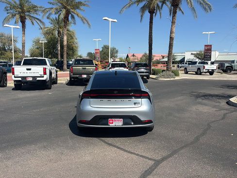 Used 2025 Toyota Prius XLE image 6