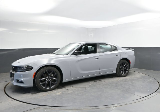 Used 2022 Dodge Charger SXT w/ Driver Convenience Group RWD image 8