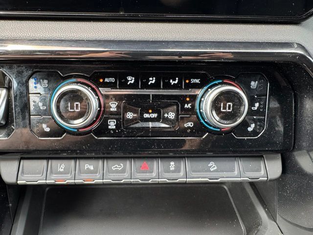 Certified 2024 GMC Sierra 3500 AT4 w/ Technology Package AWD/4WD image 19