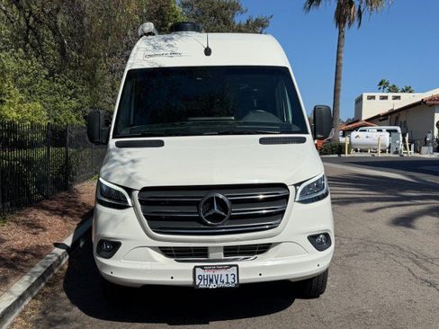 Used 2022 Mercedes-Benz Sprinter 3500 image 7