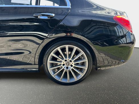 Used 2018 Mercedes-Benz C 300 Sedan image 11