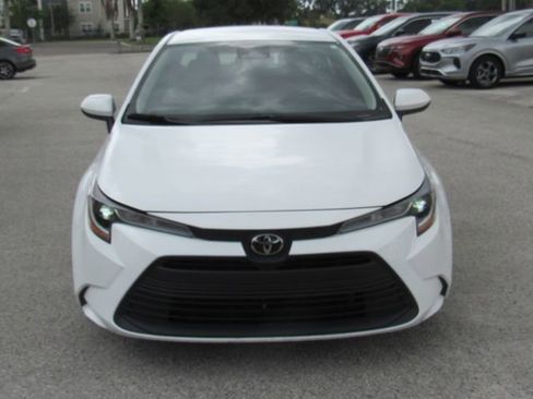 Used 2024 Toyota Corolla LE FWD image 7