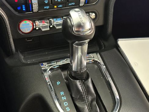 Used 2015 Ford Mustang Premium image 22