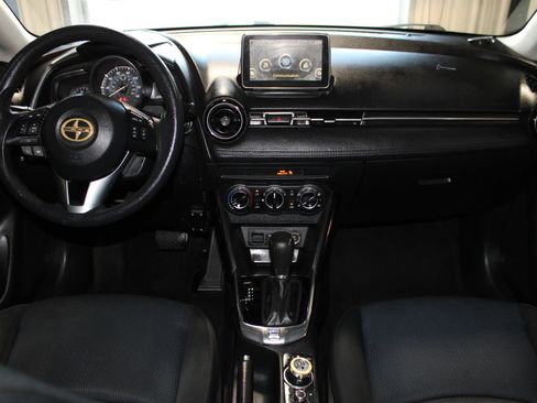 Used 2016 Scion iA FWD image 12