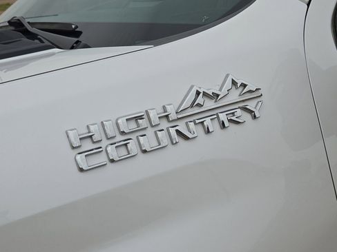Used 2024 Chevrolet Silverado 3500 High Country w/ High Country Premium Package AWD/4WD image 11