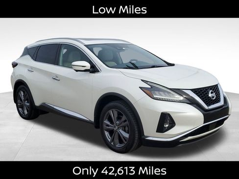 Used 2021 Nissan Murano Platinum image 2