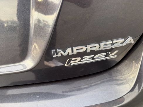 Used 2013 Subaru Impreza 2.0i Premium w/ All-Weather Pkg AWD/4WD image 22