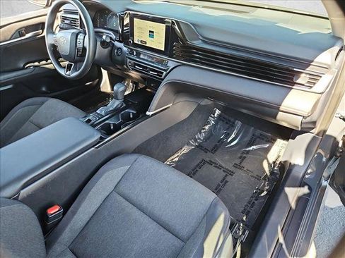 Used 2025 Toyota Camry LE FWD image 27