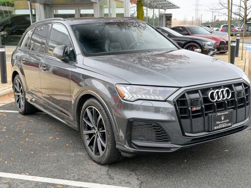 Used 2020 Audi SQ7 Prestige w/ Prestige Package image 3