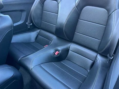 Used 2019 Ford Mustang GT Premium image 11