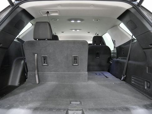 Used 2018 Chevrolet Traverse LT image 27