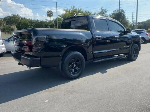 Used 2017 Nissan Titan S AWD/4WD image 9