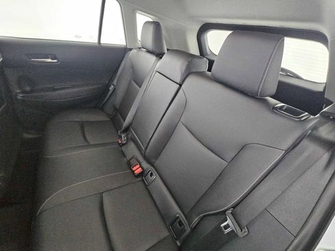 Used 2023 Toyota Corolla Cross XLE image 17