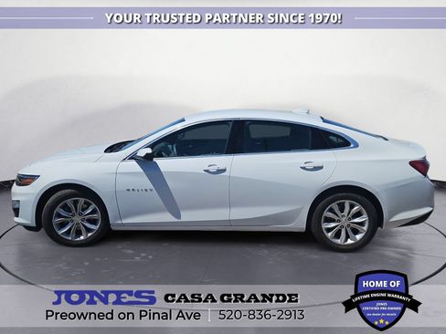Used 2019 Chevrolet Malibu LT w/ Driver Confidence Package FWD image 3