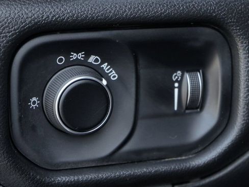 Used 2022 RAM 5500 Tradesman w/ Chrome Appearance Group image 23