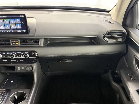 Certified 2025 Honda Pilot EX-L image 27