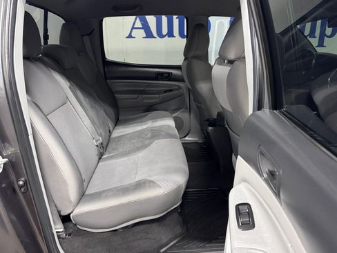 Used 2015 Toyota Tacoma 4x4 Double Cab w/ TRD Sport Package image 14