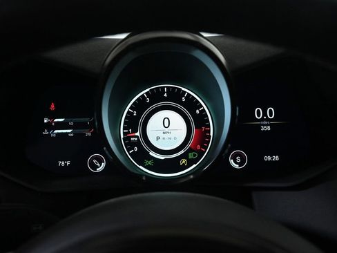 Used 2023 Aston Martin V8 Vantage image 6