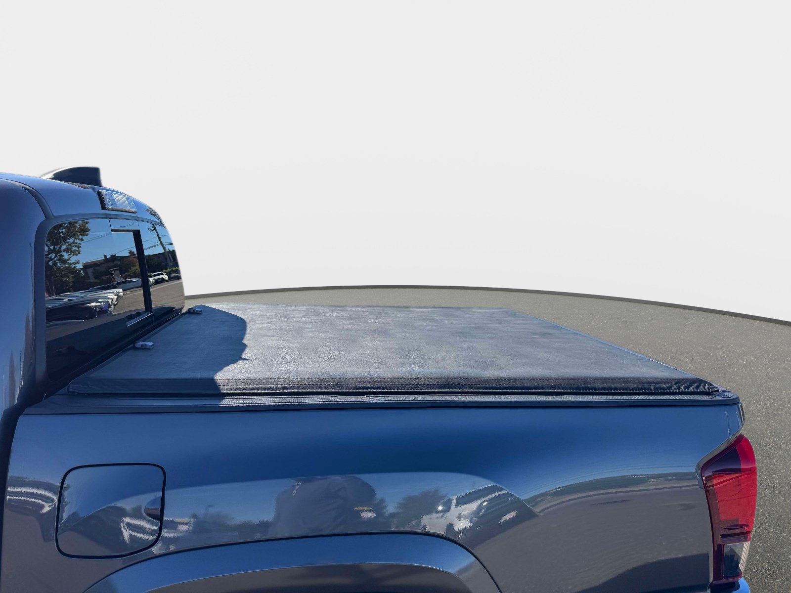 Certified 2023 Toyota Tacoma SR5 AWD/4WD image 15