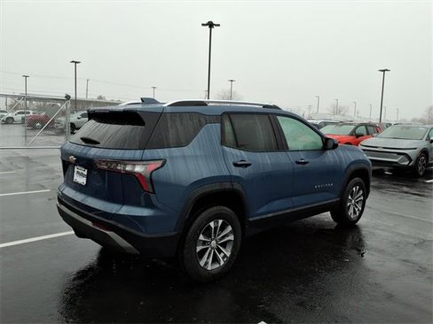 New 2026 Chevrolet Equinox LT image 3