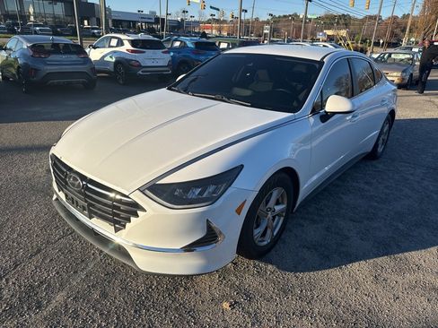 Used 2021 Hyundai Sonata SE image 1