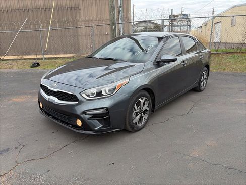 Used 2021 Kia Forte LXS image 3