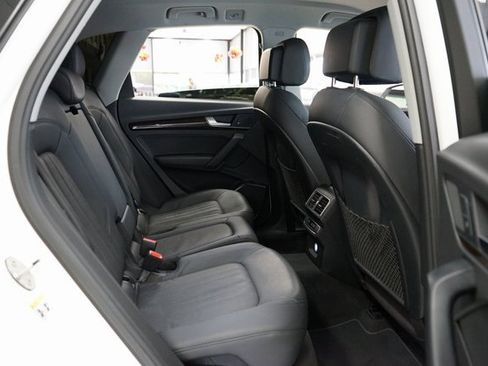 Used 2019 Audi Q5 2.0T Premium image 11