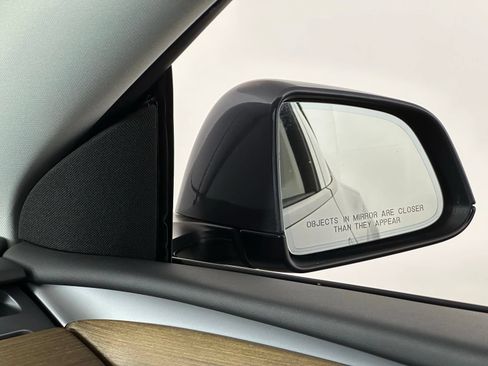 Used 2023 Tesla Model Y Long Range AWD/4WD image 24