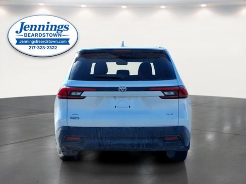 Used 2024 Toyota Grand Highlander XLE image 4