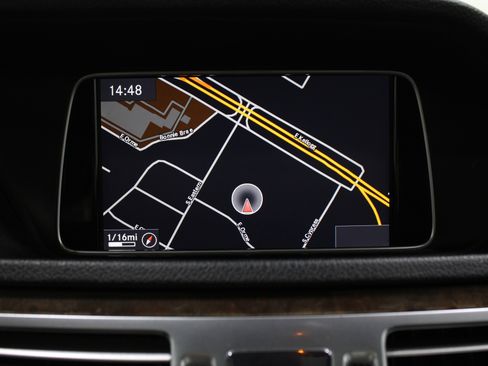 Used 2015 Mercedes-Benz E 350 4MATIC Sedan image 14