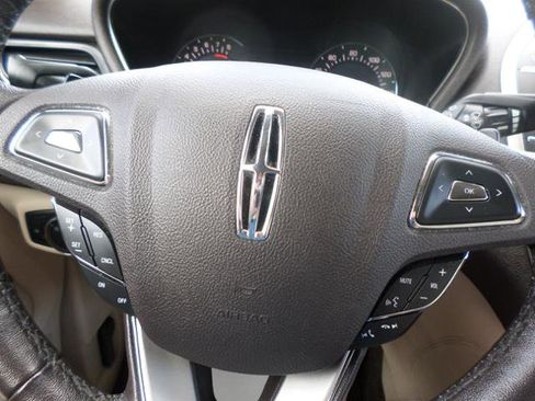 Used 2017 Lincoln MKC Premiere AWD/4WD image 21