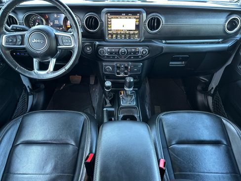Used 2023 Jeep Wrangler Unlimited Sahara w/ Cold Weather Group AWD/4WD image 13