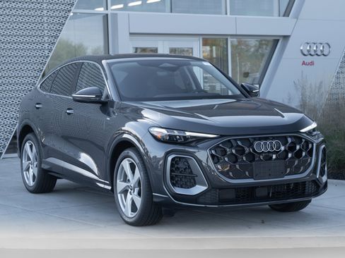New 2025 Audi Q5 Prestige image 2