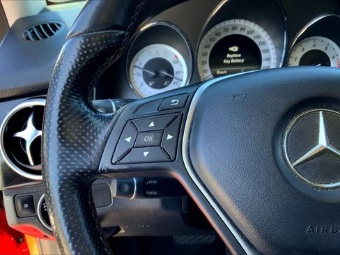 Used 2015 Mercedes-Benz GLK 350 4MATIC image 23