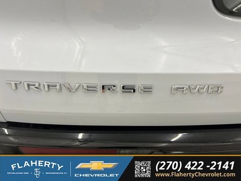 Used 2026 Chevrolet Traverse High Country AWD/4WD image 18